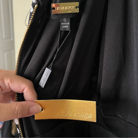 NWT Alexia Admor Black and White Polka Dot Dress - size SMALL - Picture 8 of 10